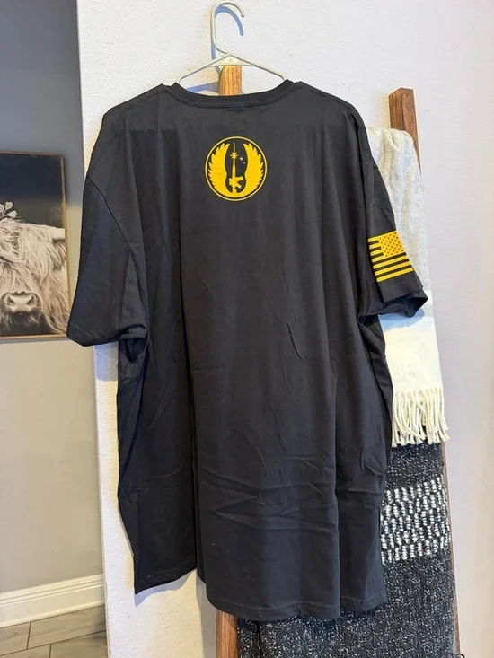 Grunt Style Men’s Black 'May the 4th Be With You' Graphic Tee - Picture 3 of 3